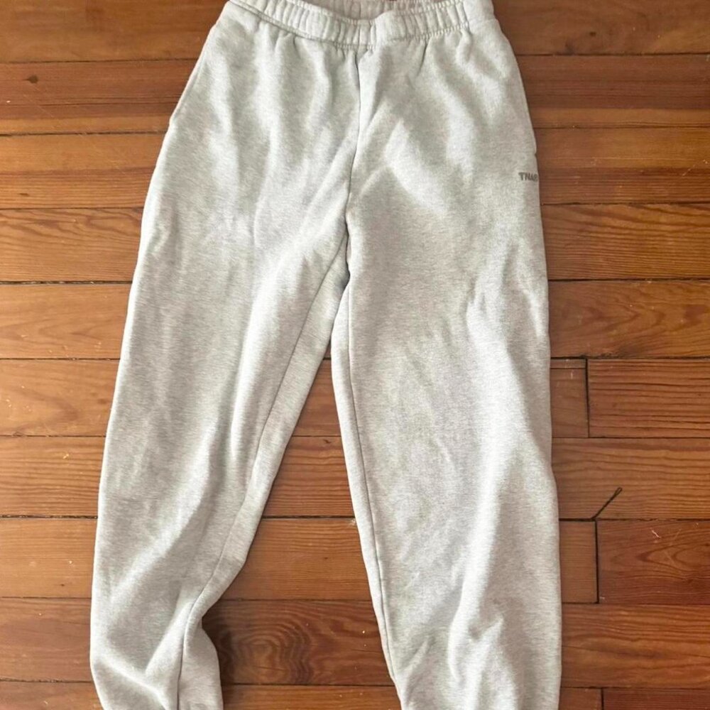 ARITZIA GRAY SWEATPANTS